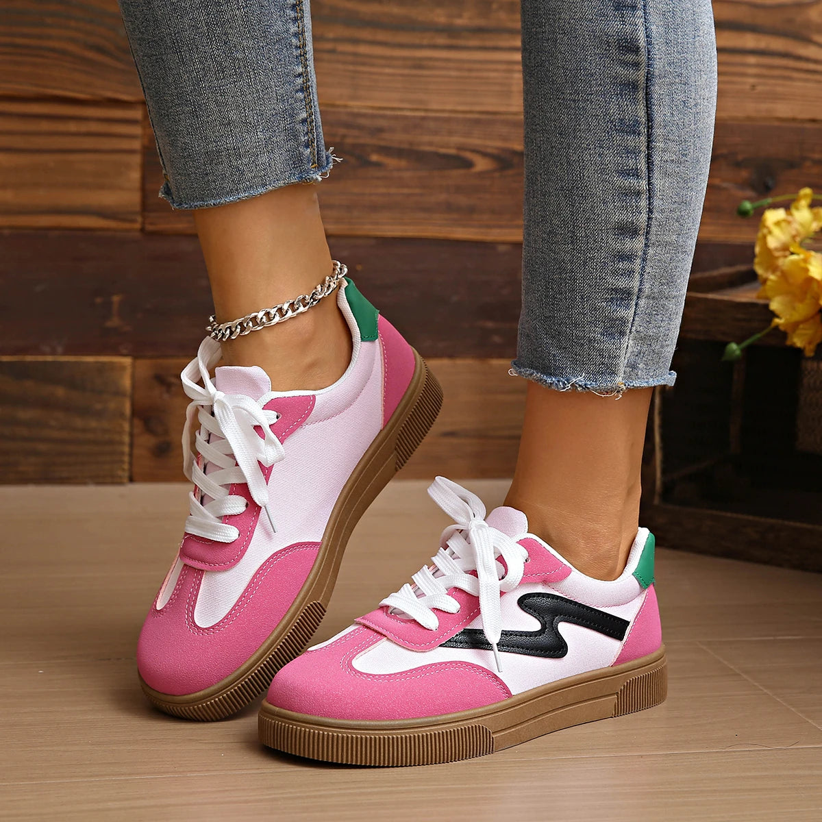 Tennis Sneakers for Women — Mixed-Color Lace-Up Vulcanized Trainers