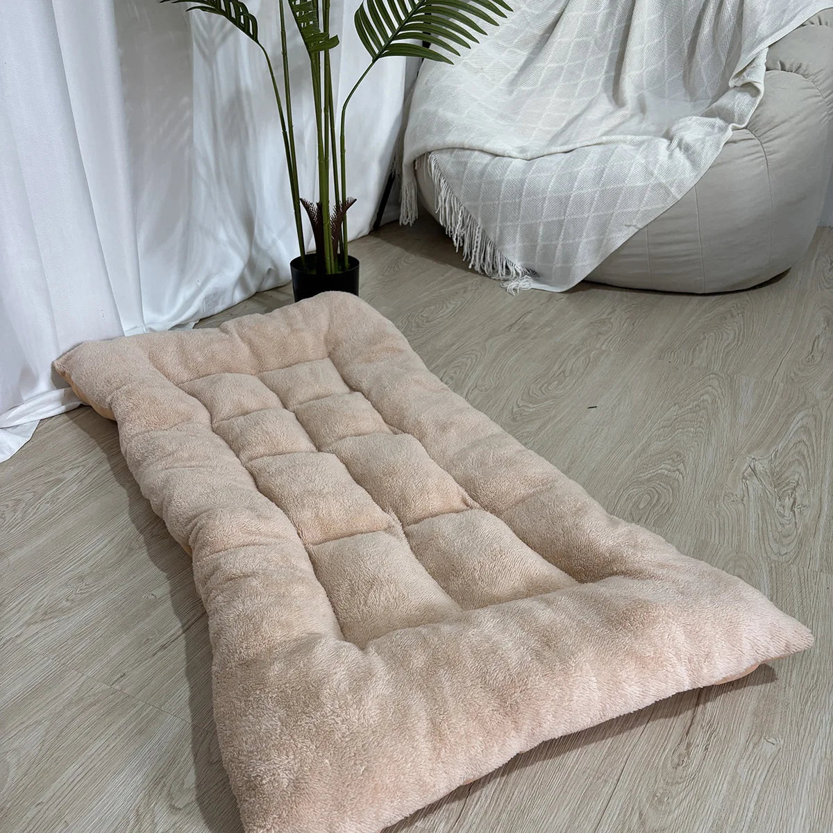 Reversible Dog Bed Mat - Warm Winter Sleeping Pad, Large – photo 8