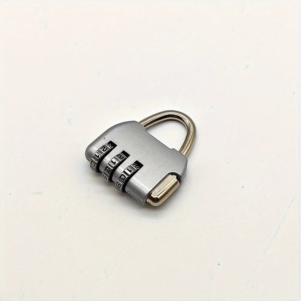 A 3-digit color zinc alloy backpack lock, which can protect your belongings. Suitable for gyms and locker rooms without key