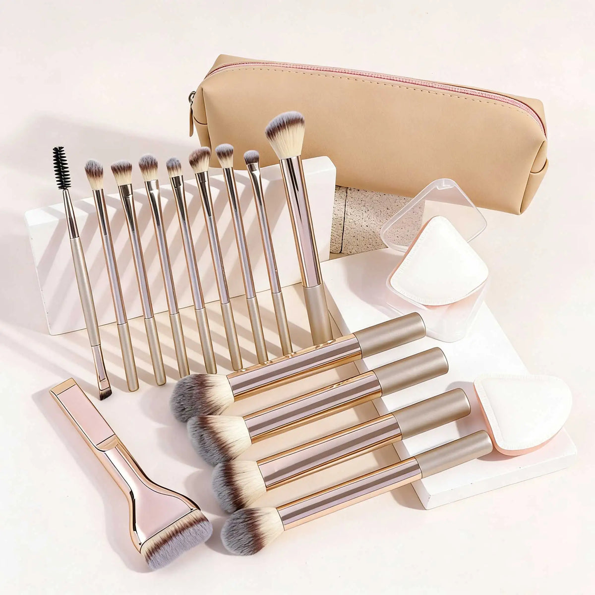17Pcs Makeup Brush Set with Powder Puff, Soft Foundation, Blush, Contour, Powder & Eyeshadow Brushes, Professional Cosmetic Tool