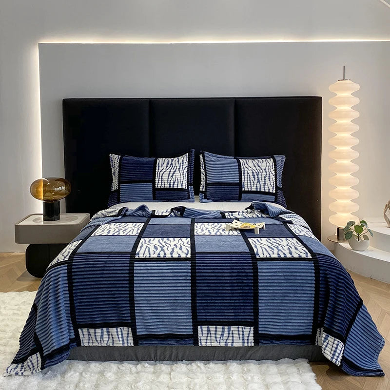 Plaid Plush Throw Blanket, Soft All-Season Blanket