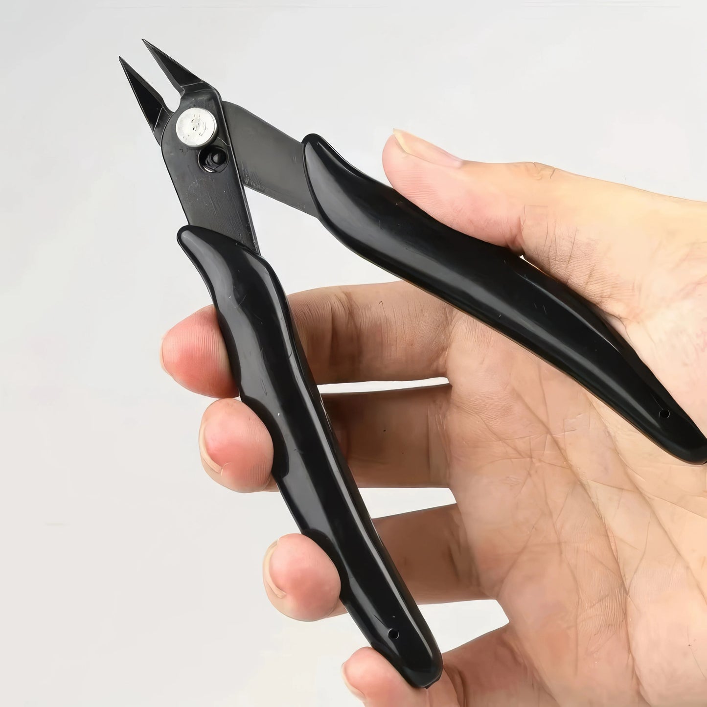 1 Black Carbon Steel Wire Knife, Comfortable Grip, Non Folding Wire Knife, Suitable for Jewelry Making and Electronic Products