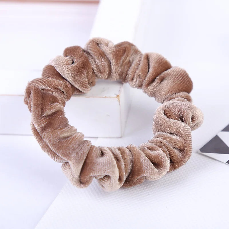 2022 New Arrival Velvet Elastic Hair Ropes Scrunchies Girls' No Crease Hair Ties Women Hair Accessories Headwear