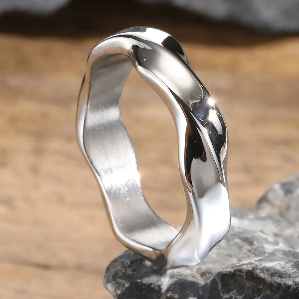 Mobius Twist Ring for Men — Oxidised Stainless Steel Band