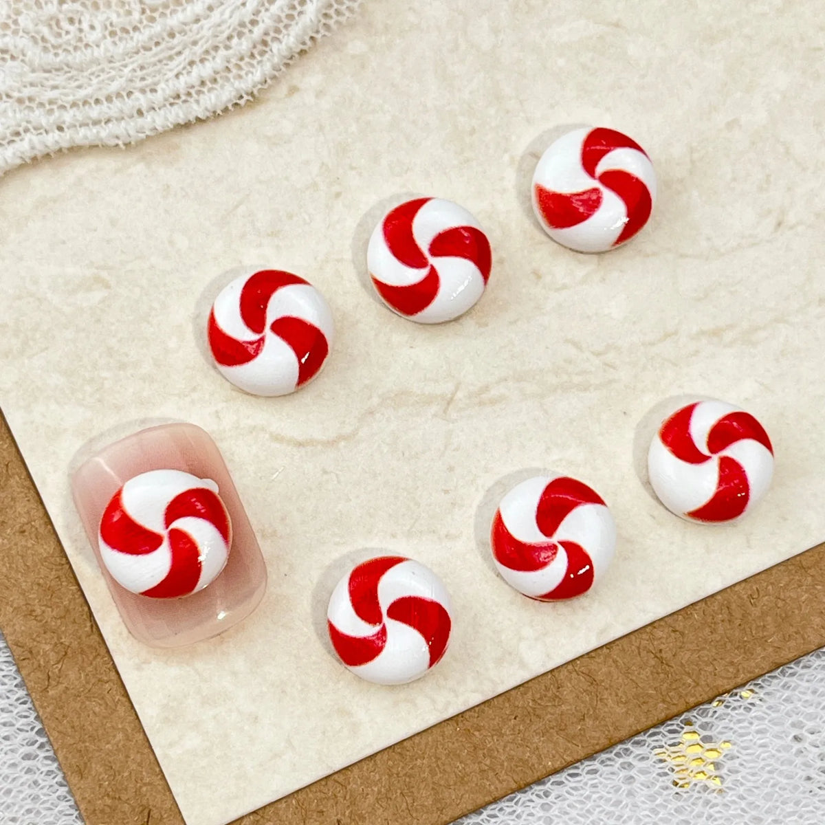 Christmas Resin Nail Charms Food Play Candy Nail Art Accessories Realistic 3D Chocolate Cake Design DIY Wearable Nail Decoration