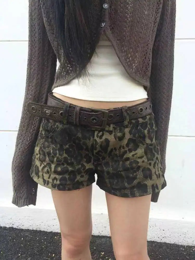 Women's Y2K Gyaru Harajuku Low Rise Denim Hot Pants – Vintage 2000s Jean Shorts Streetwear