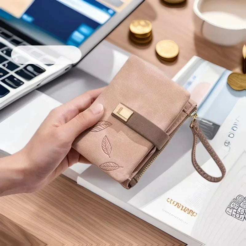 Spring/Summer 2026 new women's short wallet, high-quality PU hardware leaf buckle, solid color zipper, student coin coin purse,