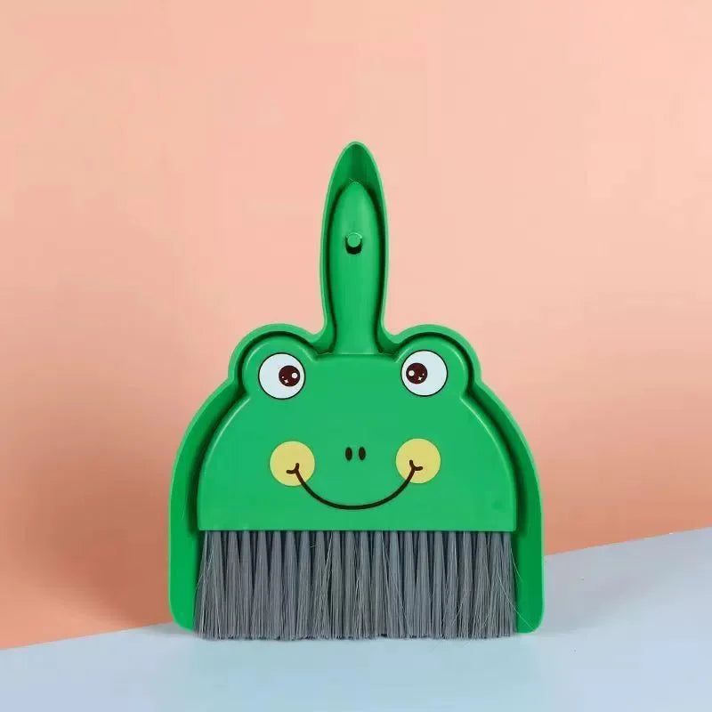 1-Pack Cartoon Desk Broom Set - Super Bowl Party Crumb Cleaner for Snack Mess & Chip Crumbs