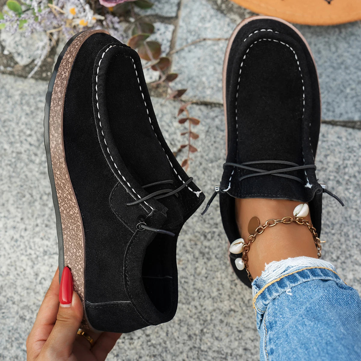 Graffiti Canvas Sneakers for Women — Retro Low-Top Lace-Up Casual Shoes