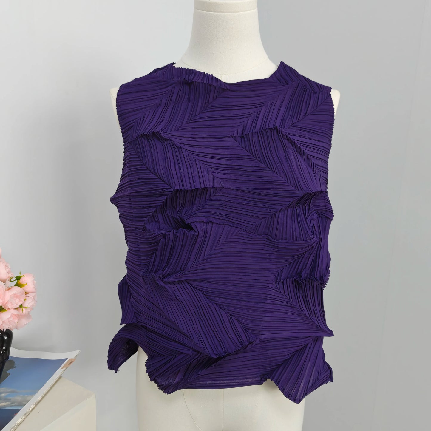 Miyake-Style Pleated T-Shirt - Women's Loose Round-Neck Summer Top
