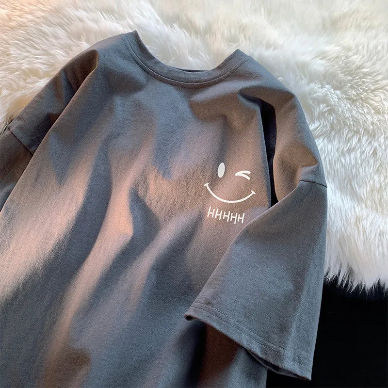 Smiley Face Print T-Shirt — Unisex Oversized Casual Short-Sleeve Tee