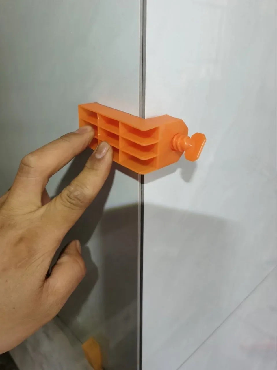 Tile Leveling System Clips & Spacers, 30 Pc Male Angle Set