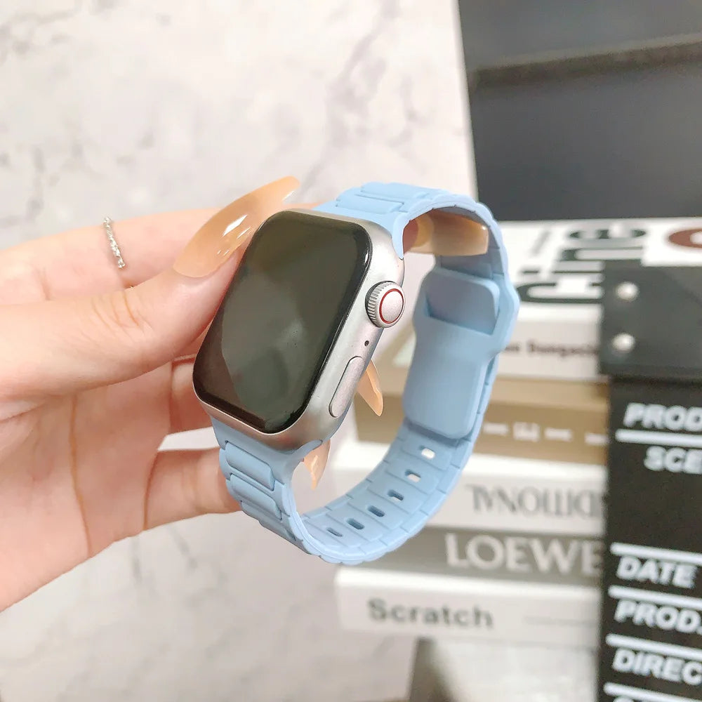 Silicone Strap for Apple Watch Ultra 3 2 49mm 46mm 45mm 44mm 42mm 41mm 40mm Band Iwatch Series 11 10 9 8 7 6 SE3 5 4 3 Bracelet