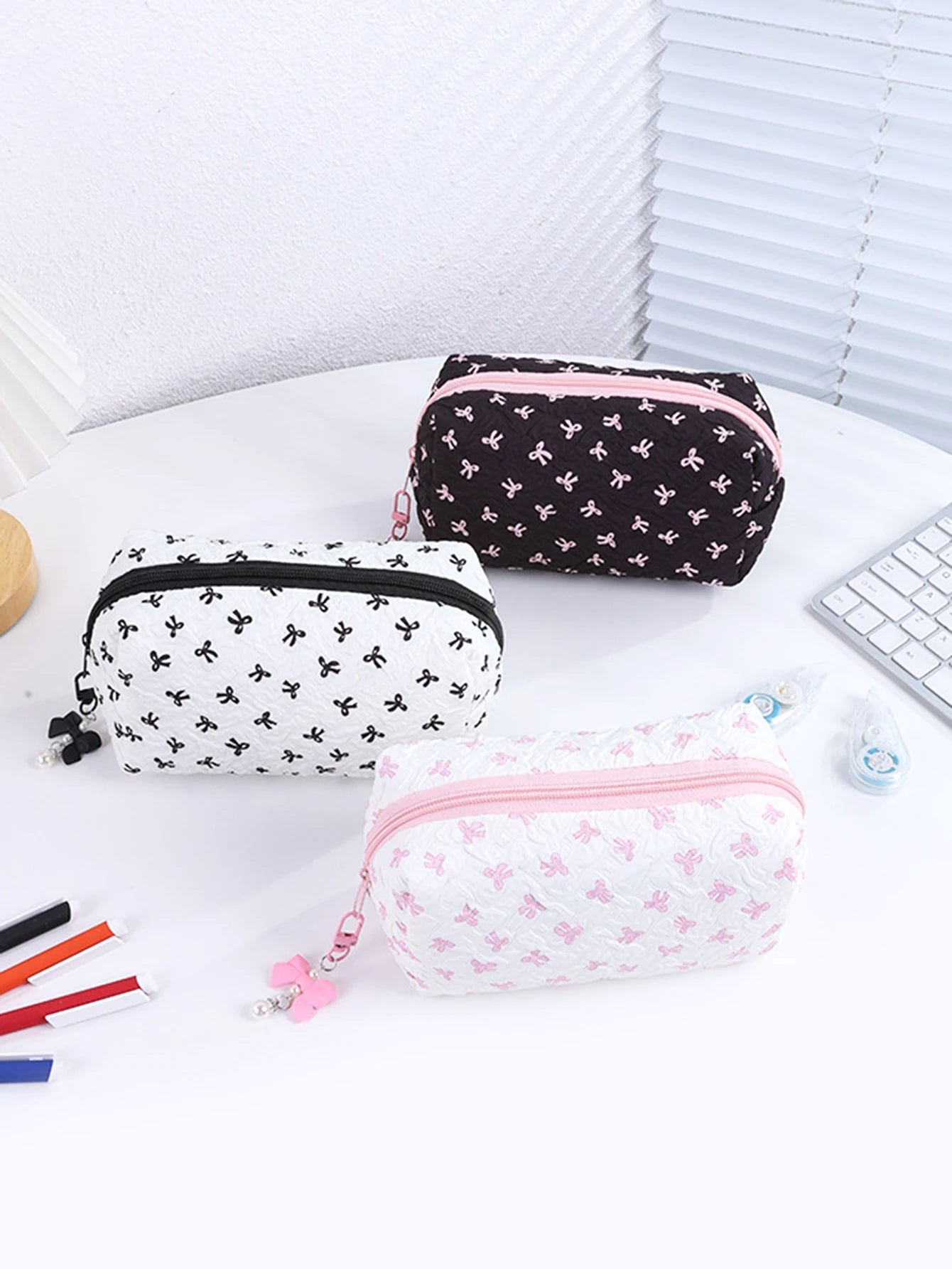 1pc Bow Tie Pattern Pencil Case, Creative Butterfly Tie Zipper Pearl Pendant, Fashion School Supplies - Back to School Essential