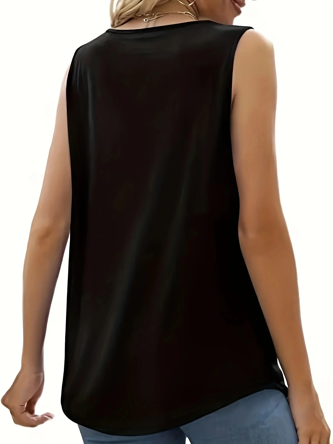 Solid color versatile sleeveless chest pleated casual vacation top