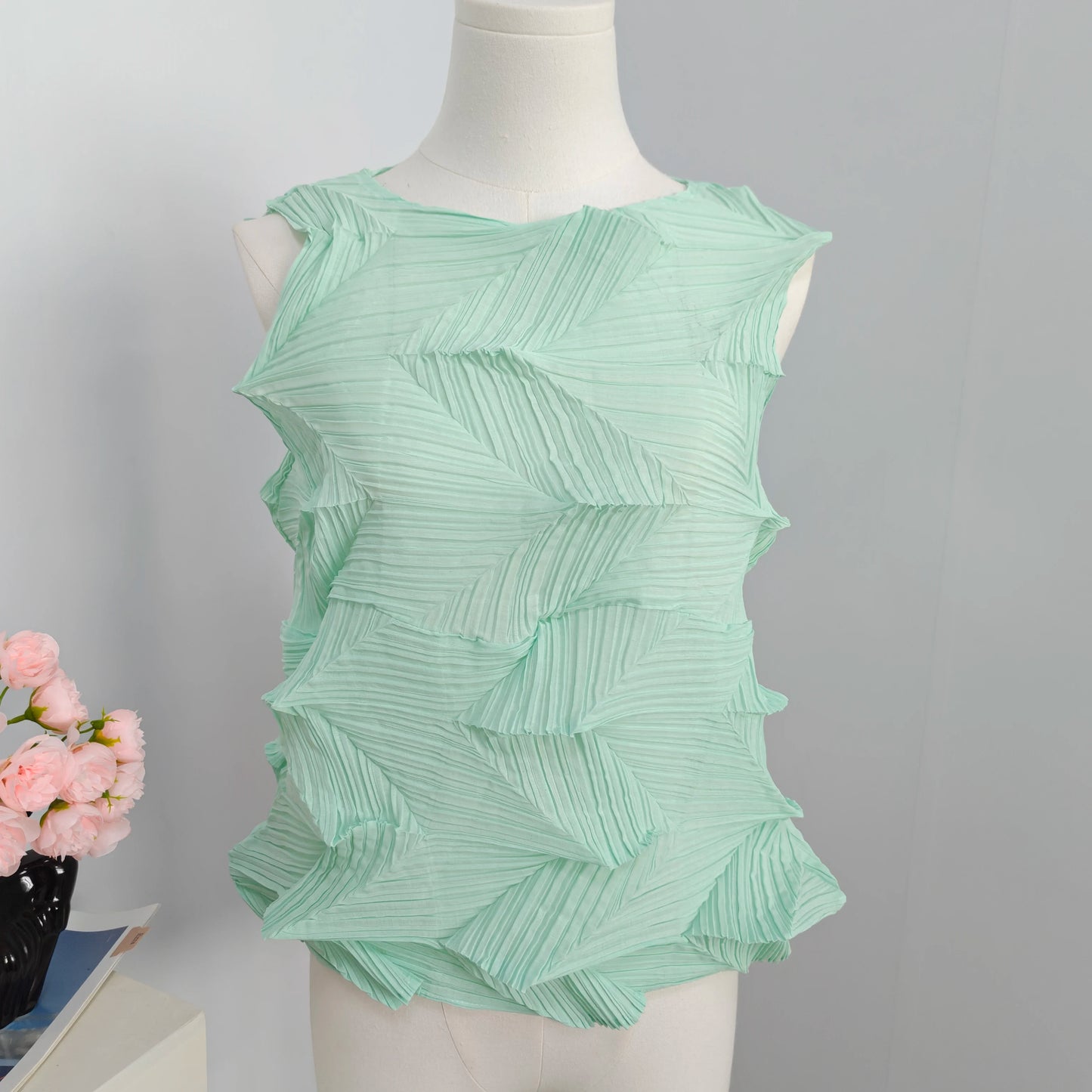 Miyake-Style Pleated T-Shirt - Women's Loose Round-Neck Summer Top
