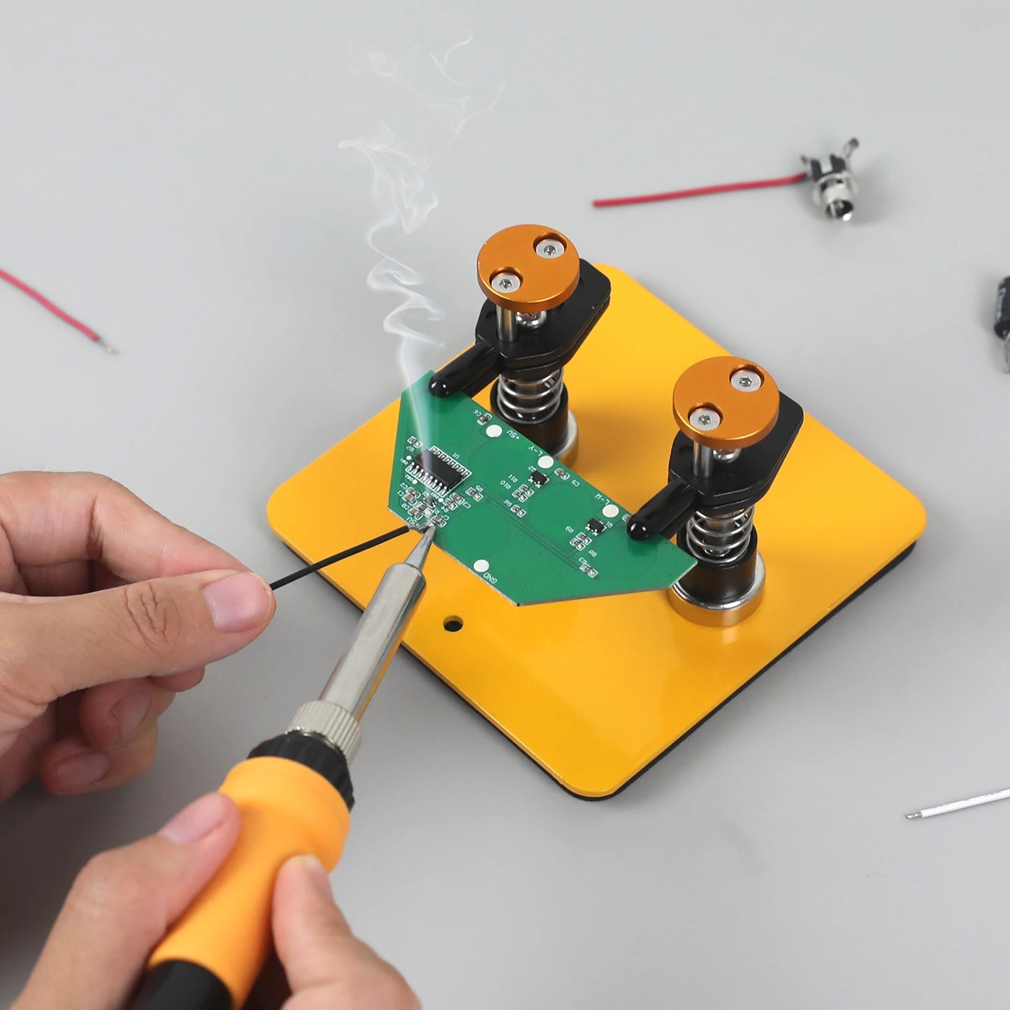 Toolour Magnetic Helping Hands Soldering Tool Press Adjust Distance PCB Clip Solder Wire Holder for Soldering/Electronics Repair