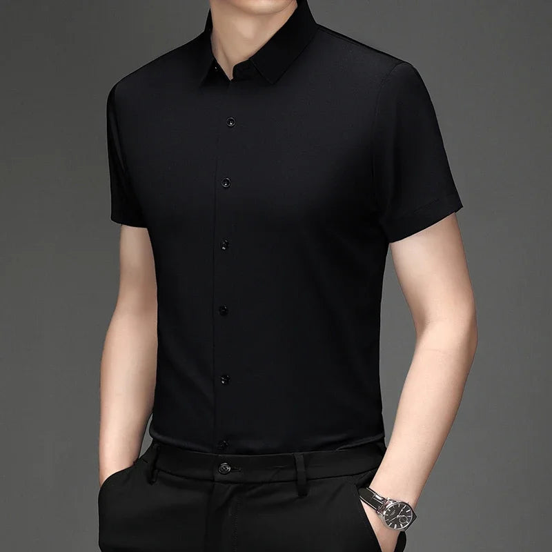 Men's Solid Short-Sleeve Shirt - Wrinkle-Free, Versatile All-Season
