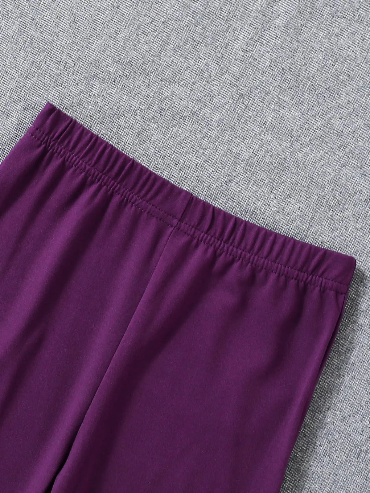 Girls' Summer Casual Outfit: Black Round-Neck Short-Sleeve Top + Purple Flared Long Pants Two-Piece Set with Anime Girl + "Six Seven" English Print, Suitable for Girls Aged 4-12, Versatile Clothing for Home and Outings