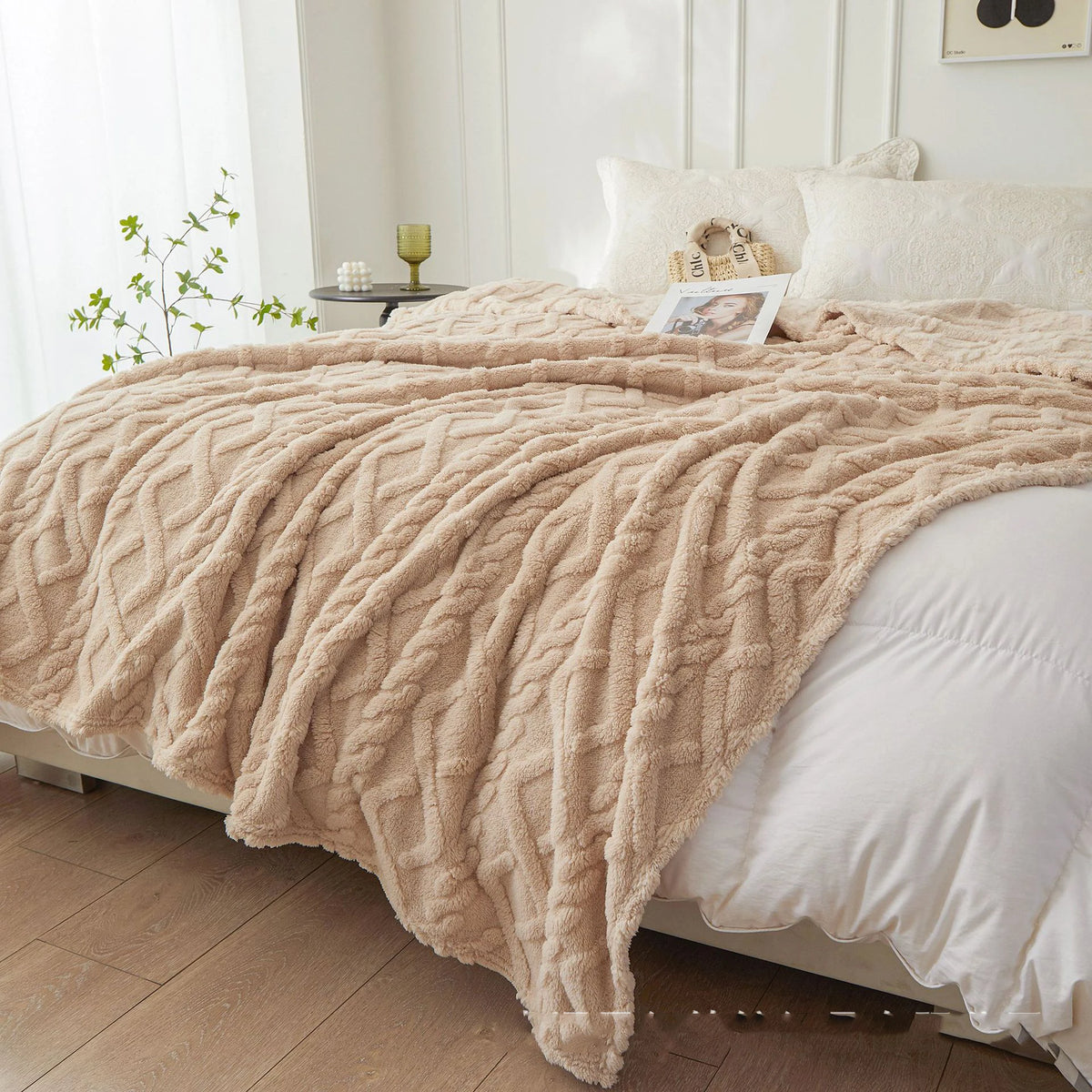 Thick Sherpa Fleece Blanket - Solid Color Winter Throw and Sofa Cover - photo 5