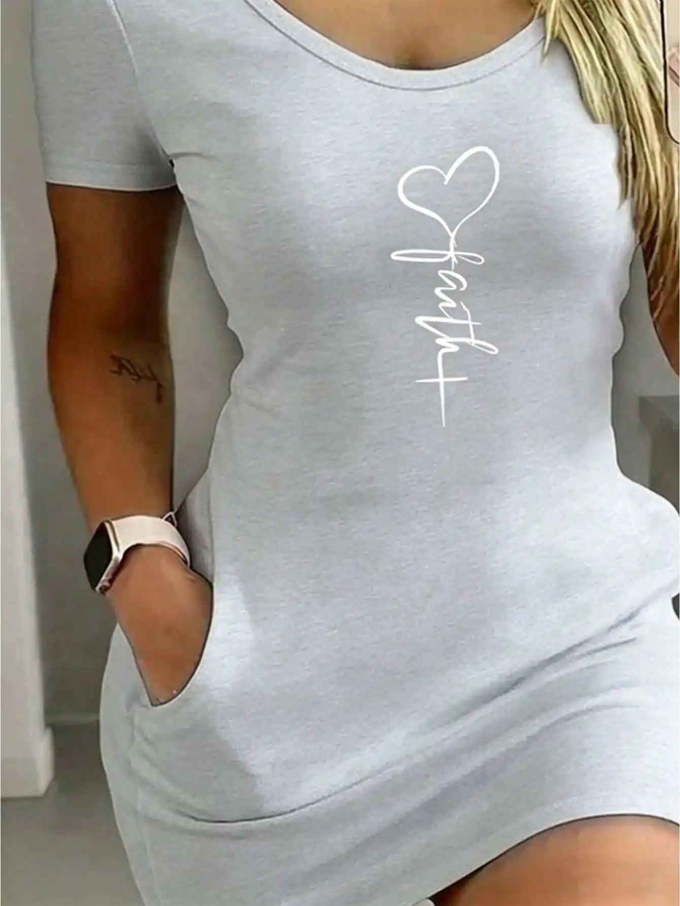 2026 new women's sexy heart-shaped round neck short sleeved dress and skirt, suitable for summer wear