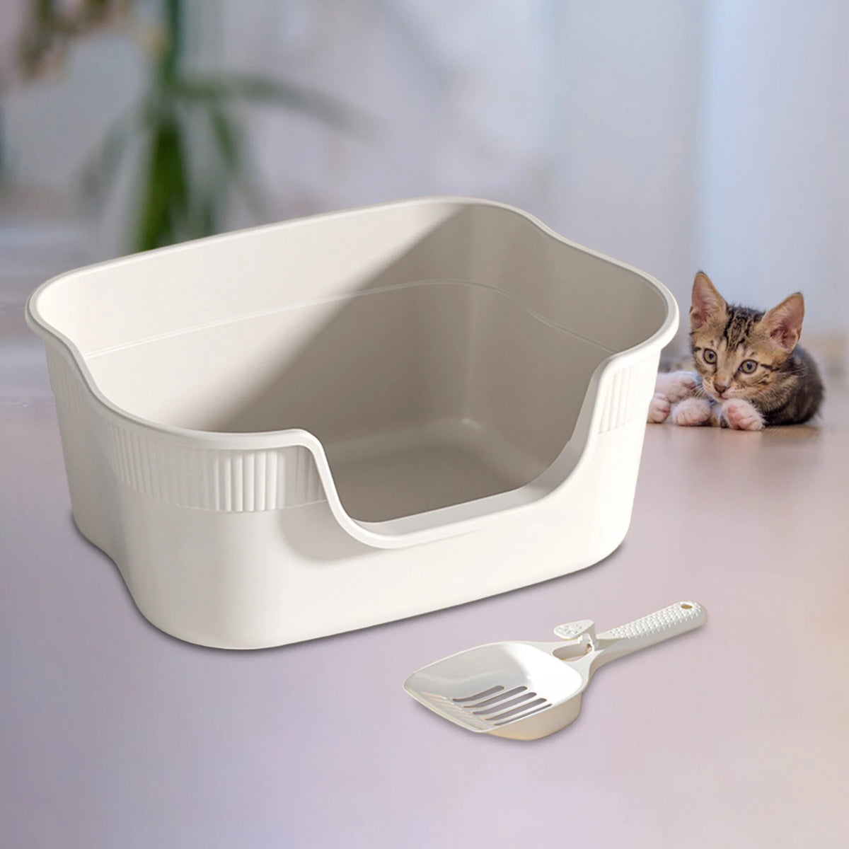 Semi-Enclosed Cat Litter Box with Scoop - Anti-Splash Tray