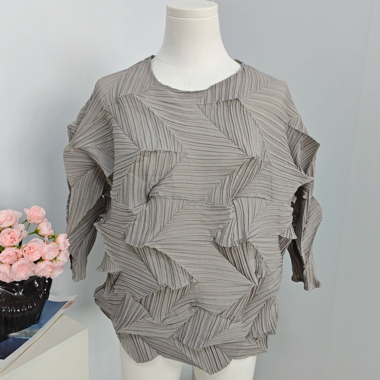 Miyake-Style Pleated T-Shirt - Women's Loose Round-Neck Summer Top