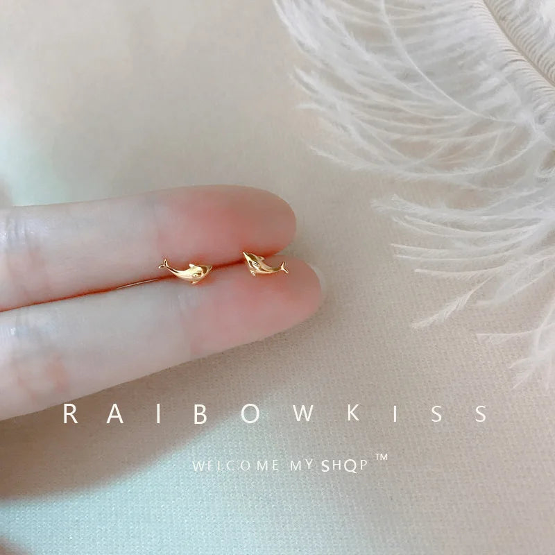 Korean Minimalism Gold Color Small Leaf Butterfly Stud Earrings for Women Hypoallergenic Daily Wear Ear Girls Pierc Gifts