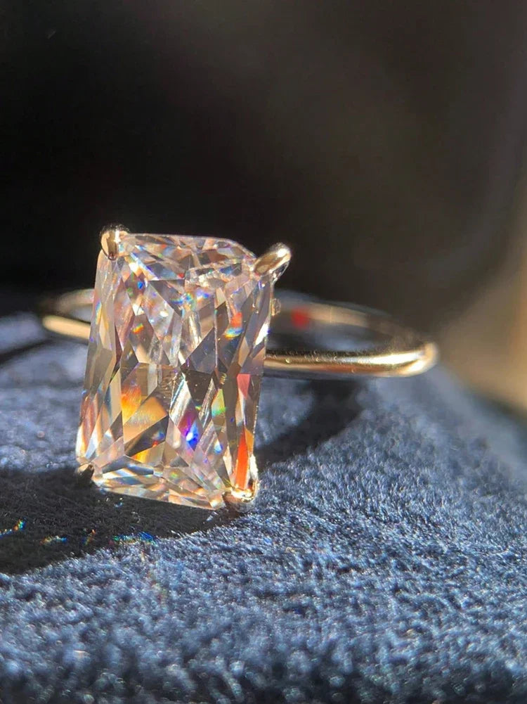 Sterling Silver Zircon Ring – Shiny Rectangle Cocktail Band