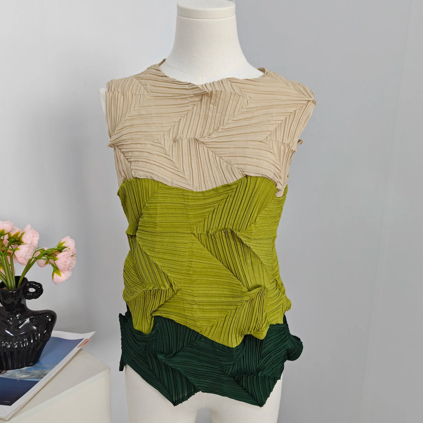 Miyake-Style Pleated T-Shirt - Women's Loose Round-Neck Summer Top
