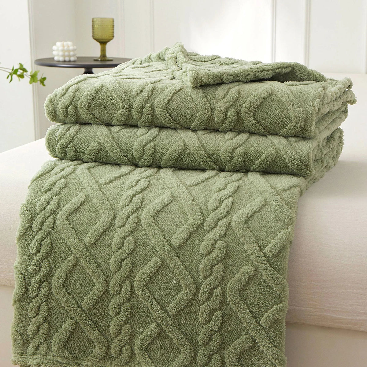 Thick Sherpa Fleece Blanket - Solid Color Winter Throw and Sofa Cover - photo 9