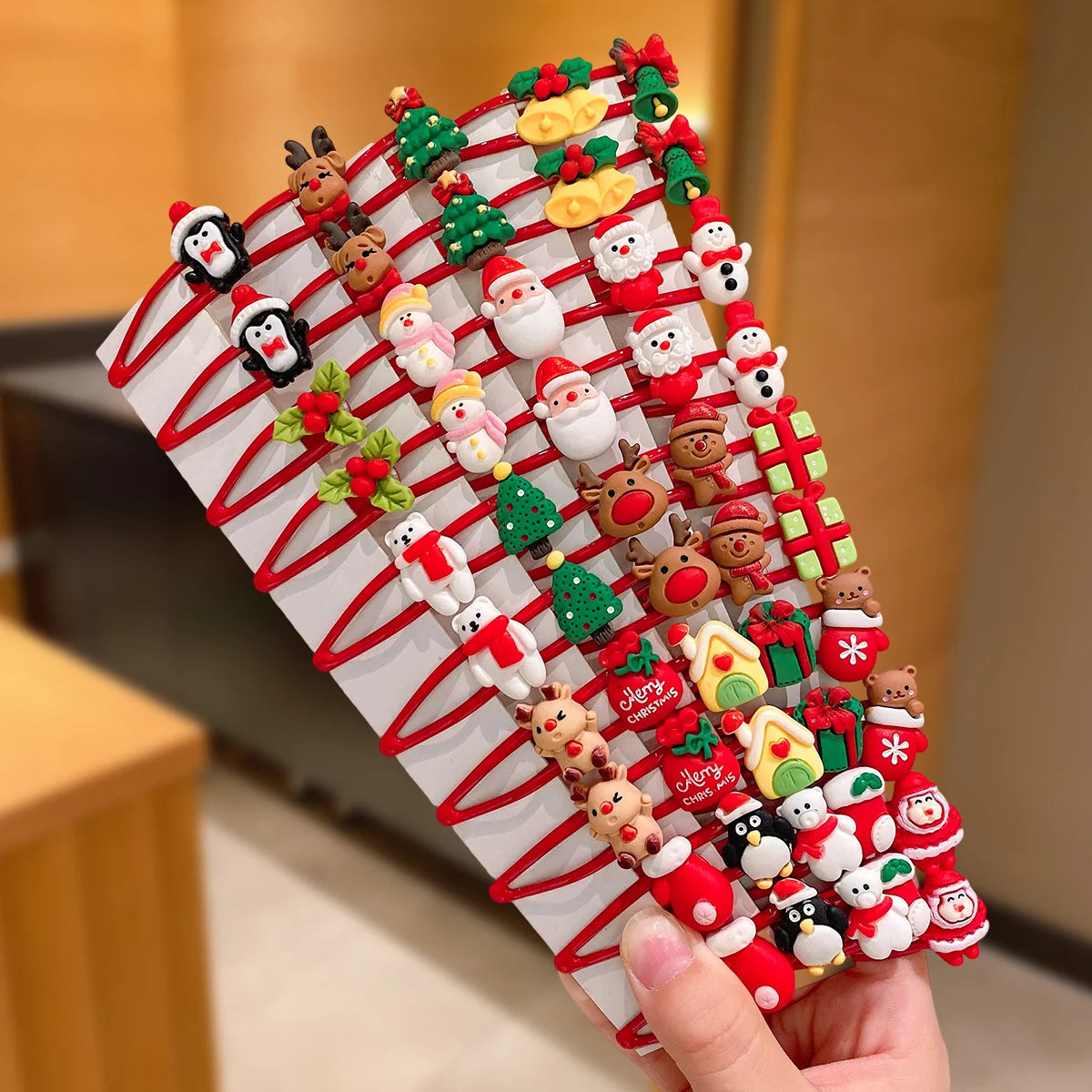 10pcs Girls Christmas Hair Clips Cartoon Santa Snowflake Reindeer Tree Penguin Bear Bell Fashionable BB Bows for Holiday Parties