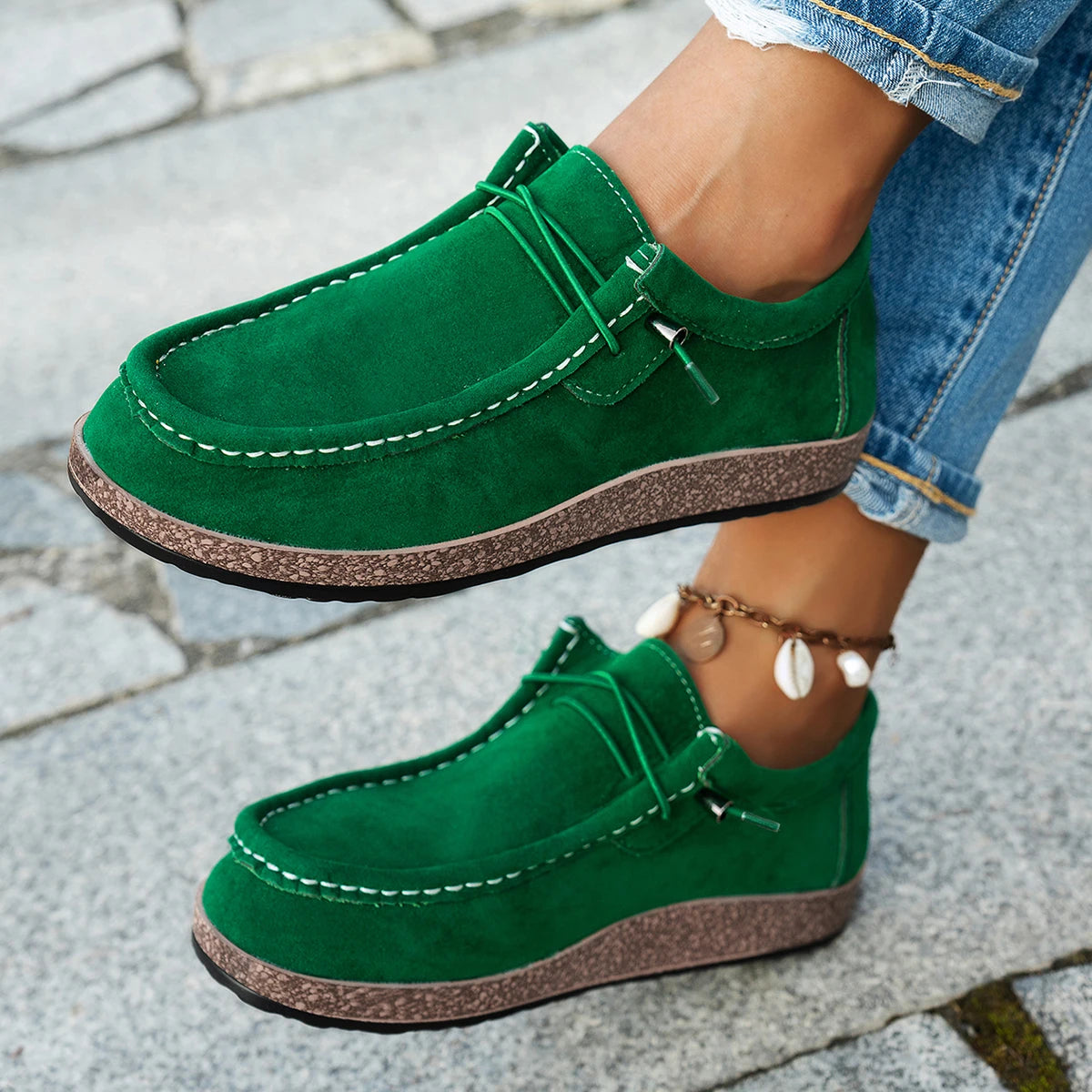 Graffiti Canvas Sneakers for Women — Retro Low-Top Lace-Up Casual Shoes