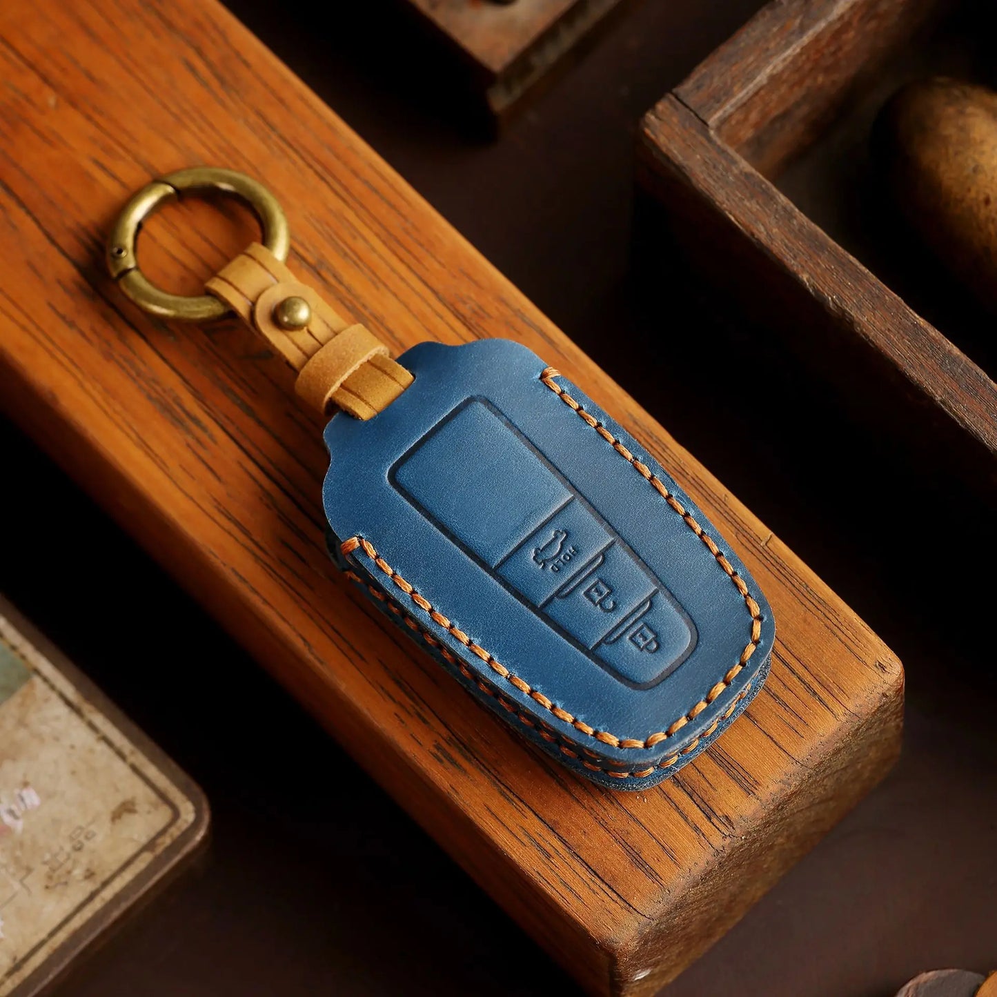 Leather Car Key Fob Case Cover for Toyota CHR Camry Prius Land Cruiser Prado Furniture Corolla Yaris RAV4 Highlander Accessories