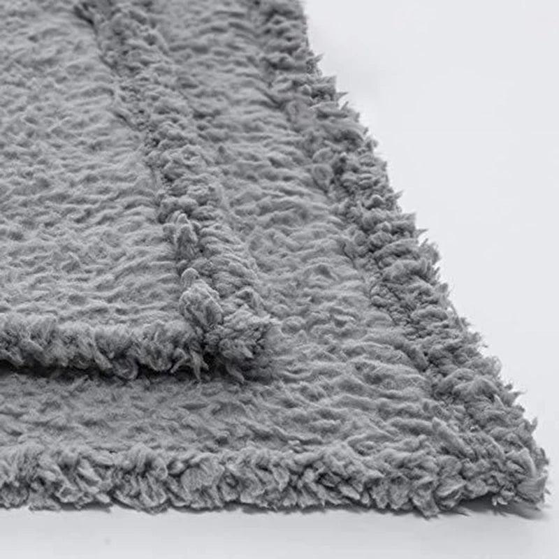 Velvet Pet Blanket - Soft Warm Mat for Dogs and Cats - photo 6