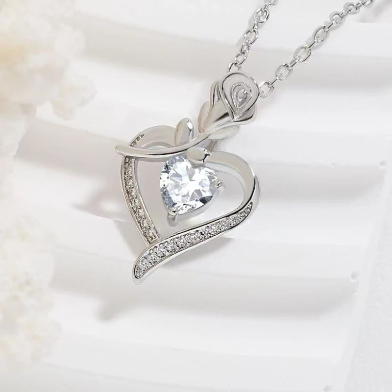 Heart Pendant Necklace for Women – Rhinestone Hollow Design, Mood Tracker, Mother's Day & Best Friend Gift
