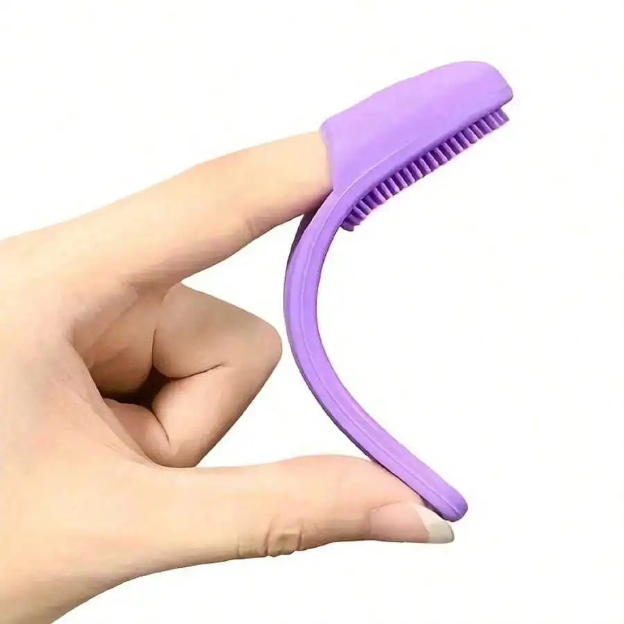 1 soft silicone brush, cleans the face, removes blackheads, cleans the nose, exfoliates, washes the facial brush