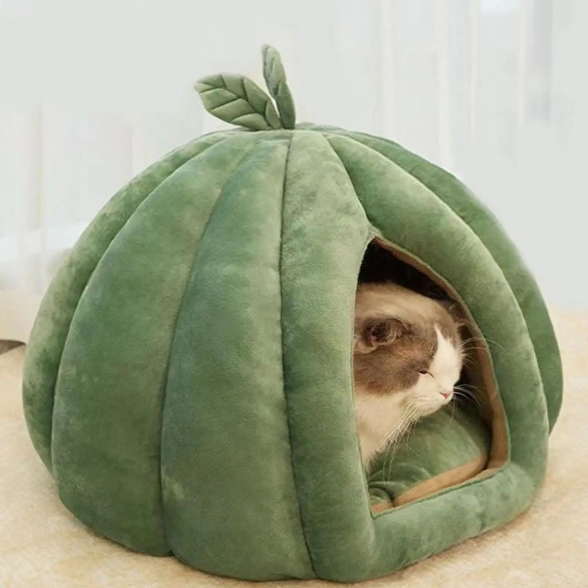 Pumpkin Cat Cave Bed - Enclosed Halloween Hideaway – photo 5