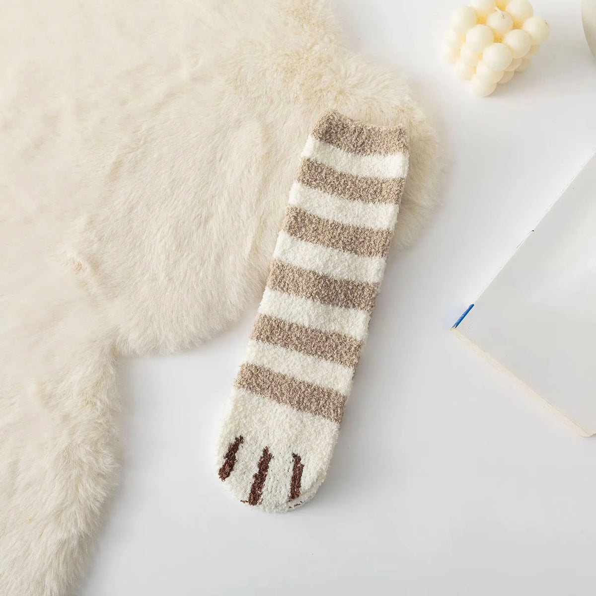 Women's Cat Paw Coral Velvet Socks