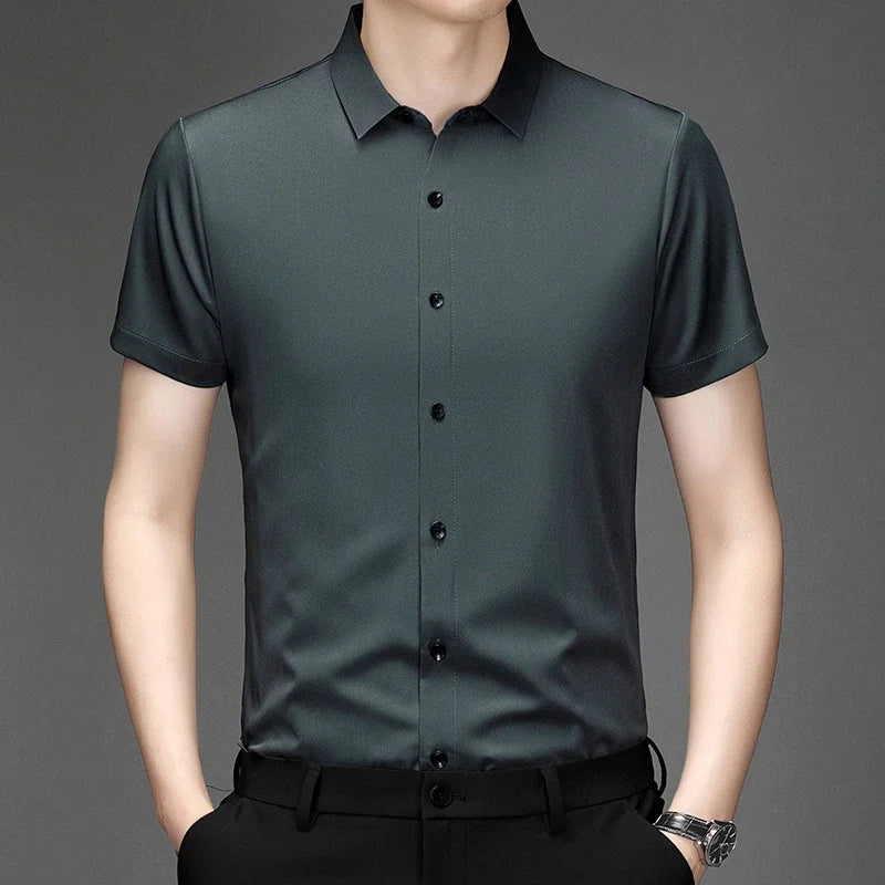 Men's Solid Short-Sleeve Shirt - Wrinkle-Free, Versatile All-Season