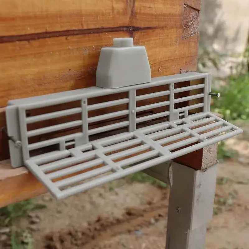 1-8Pcs Beekeeping Tools Plastic Prevent Queen Bee Escaping Multi-Functional Nest Door Beehive Bees Prevent Escape Honeycomb Gate