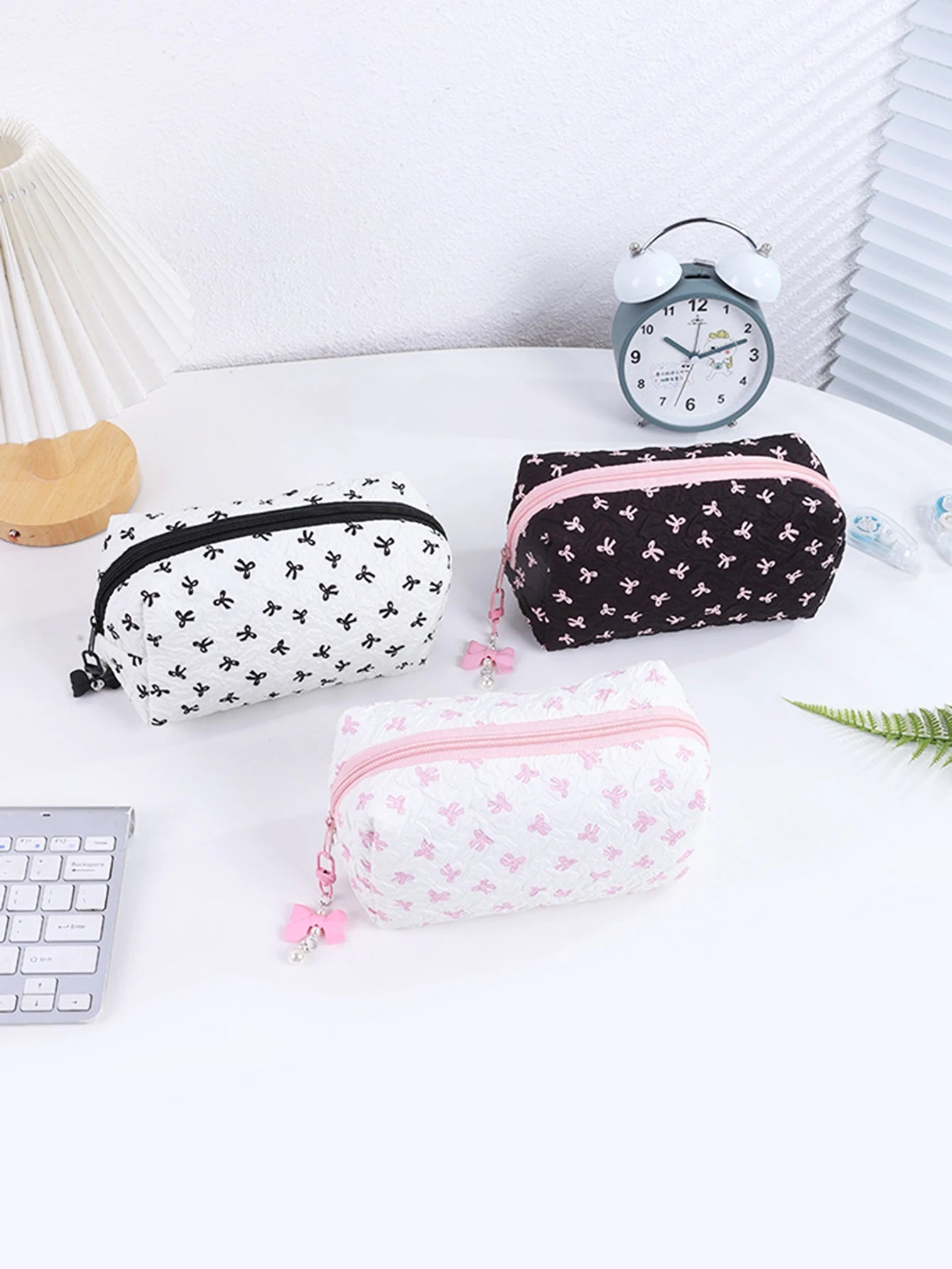 1pc Bow Tie Pattern Pencil Case, Creative Butterfly Tie Zipper Pearl Pendant, Fashion School Supplies - Back to School Essential
