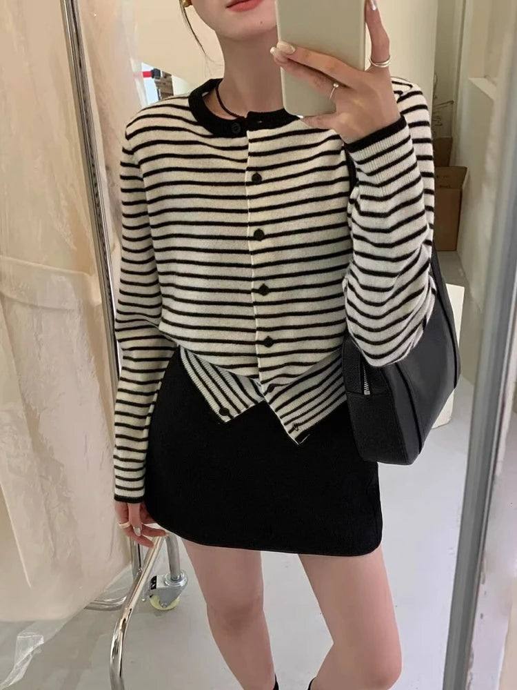 Women's Striped Cropped Knit Cardigan - Round Neck Button Sweater - photo 4