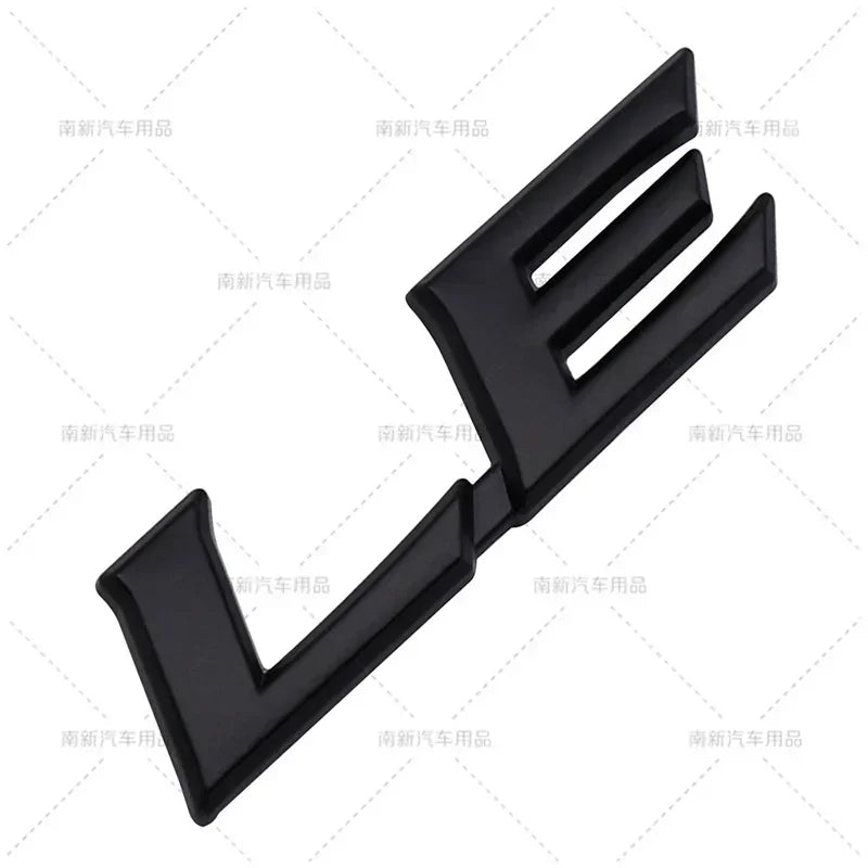 3D Metal XSE XLE SE LE Letters Rear Trunk Emblem Badge Car Sticker For Toyota CAMERY YARIS RAV4 COROLLA EX CROWN Accessories