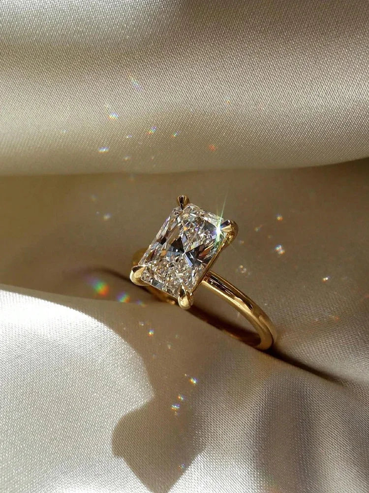 Sterling Silver Zircon Ring – Shiny Rectangle Cocktail Band