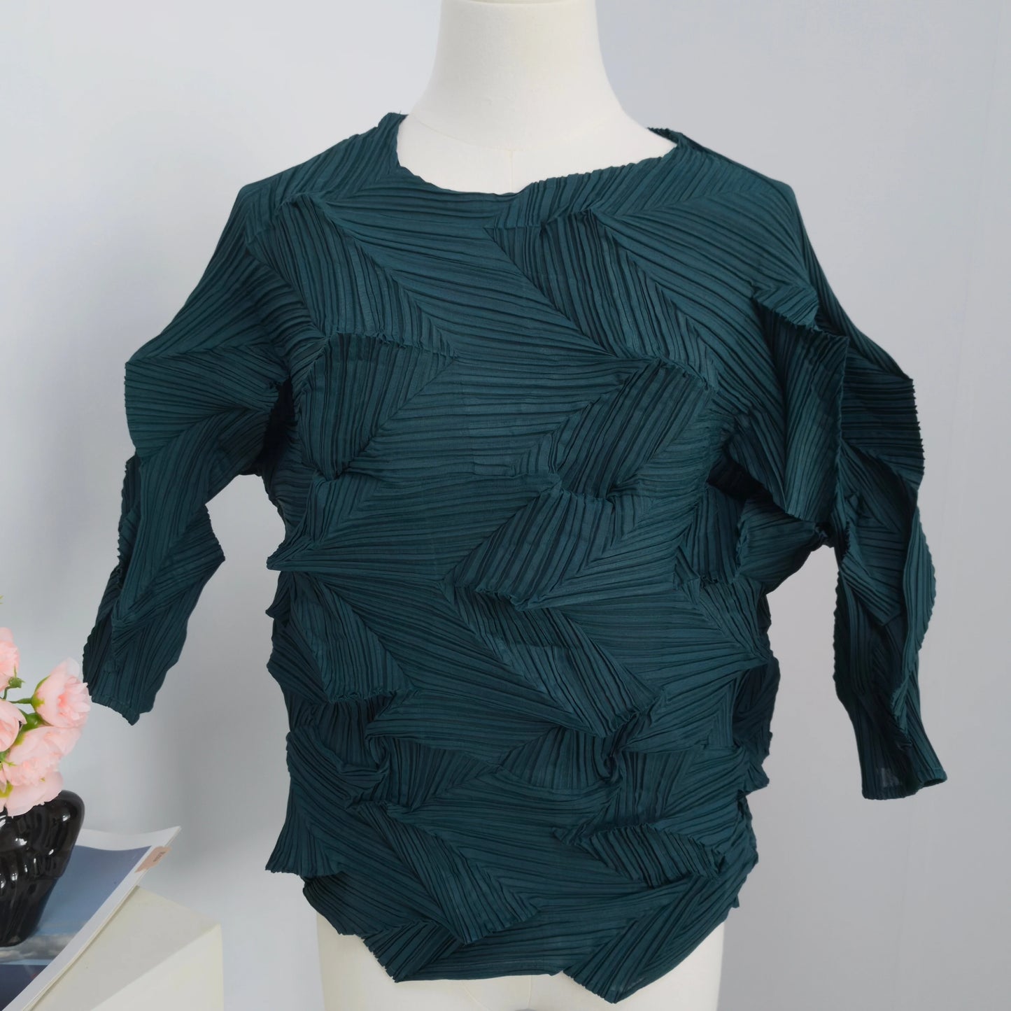 Miyake-Style Pleated T-Shirt - Women's Loose Round-Neck Summer Top