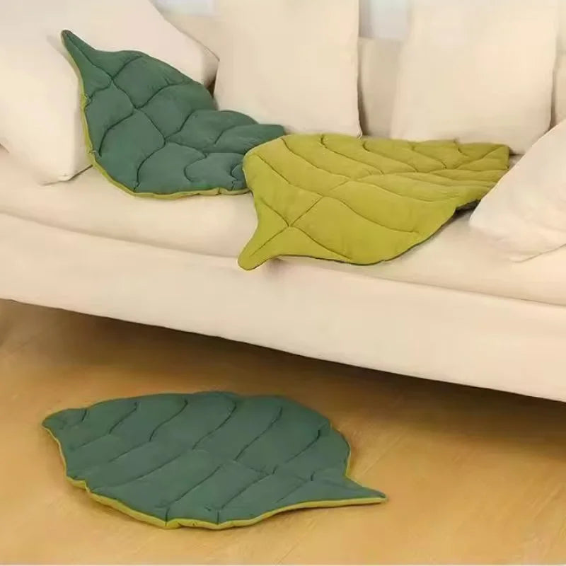 Leaf Shaped Pet Bed Mat - Soft Double Sided Cat & Small Dog Pad - photo 4