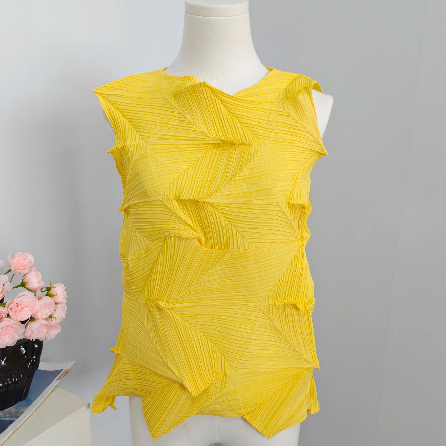 Miyake-Style Pleated T-Shirt - Women's Loose Round-Neck Summer Top