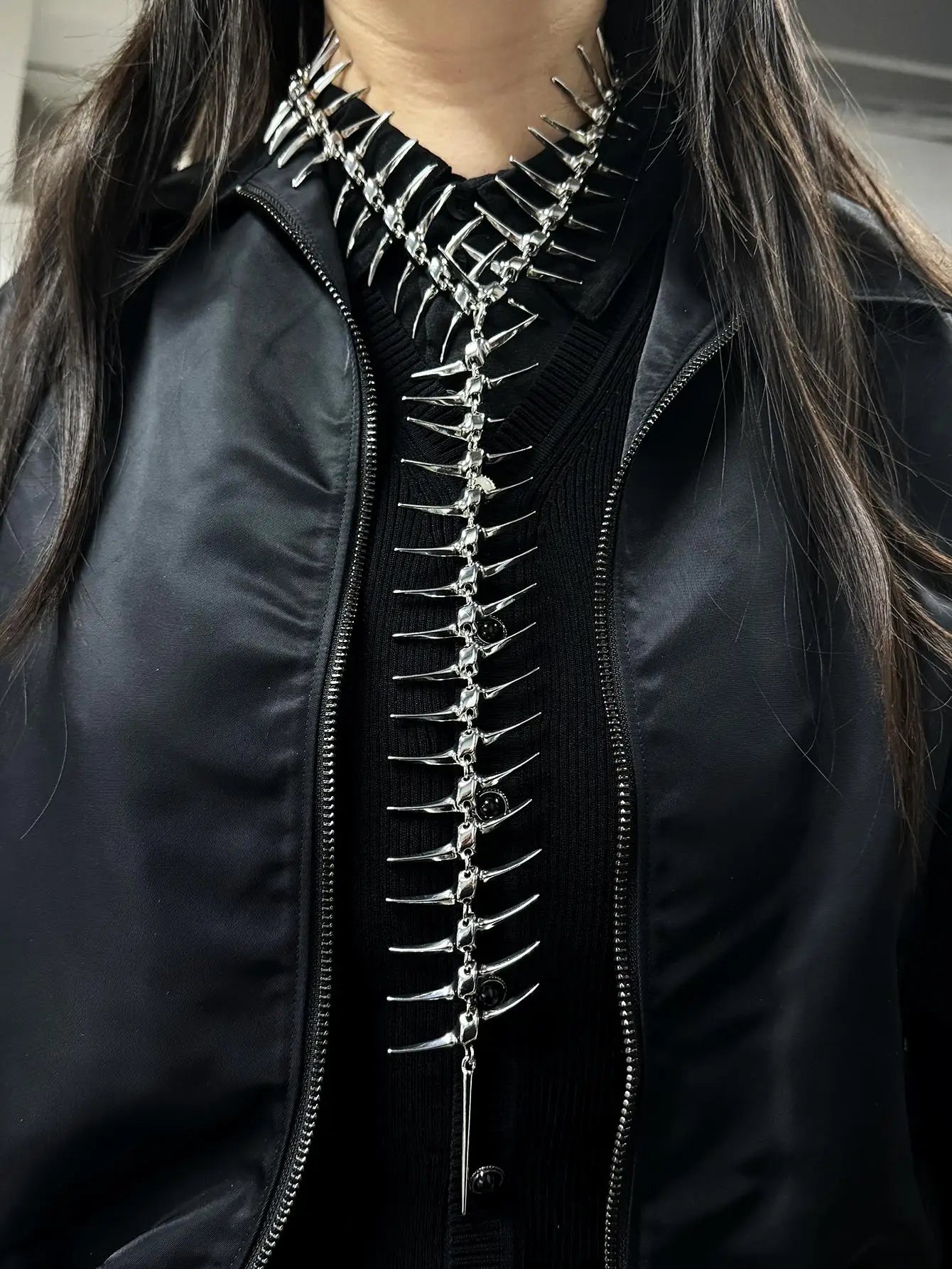 Hip-Hop Thorn Skeleton Necklace for Women - Edgy Street-Style Statement