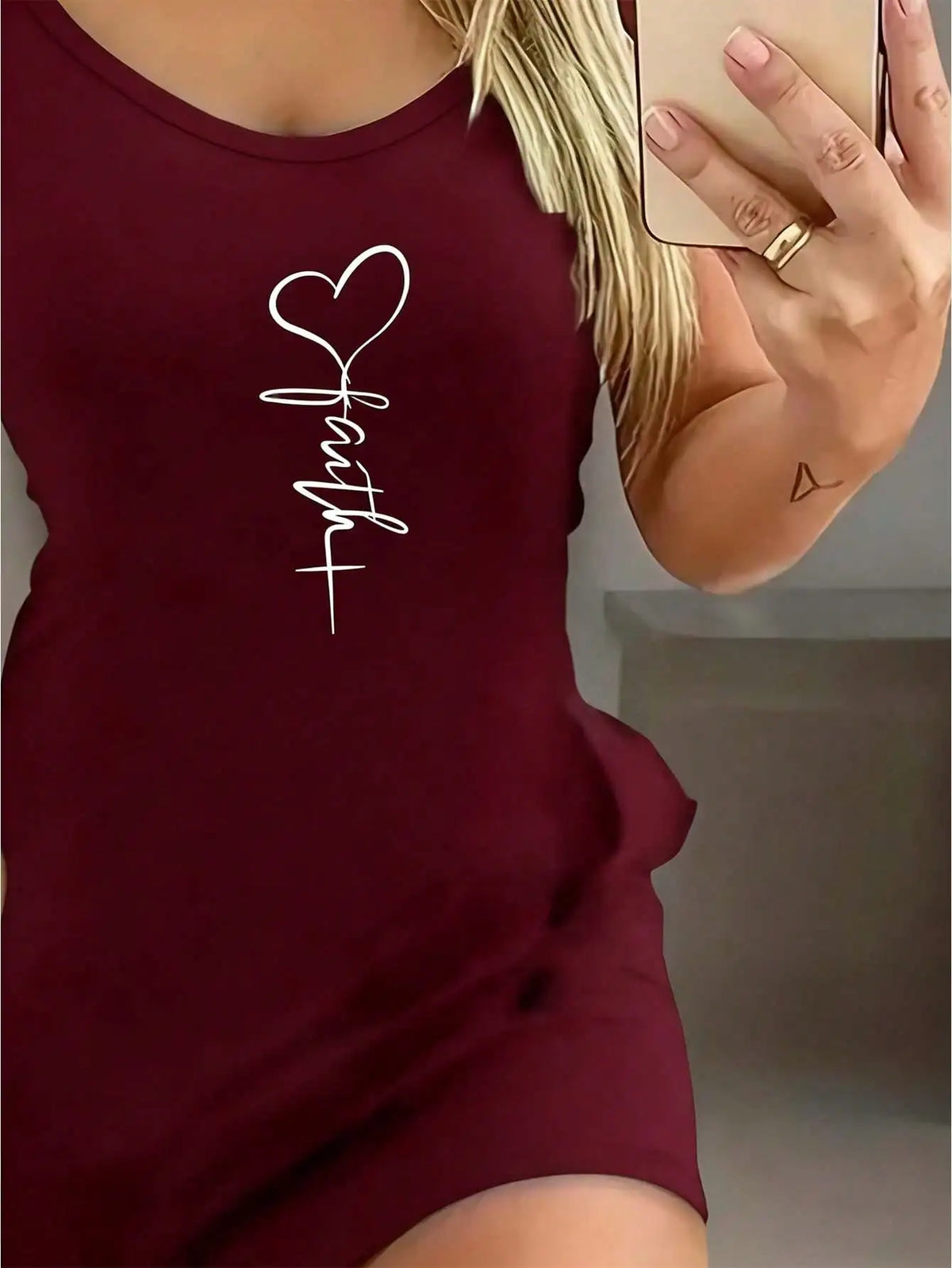 2026 New Women's Sexy Heart-Shaped Round Neck Short-Sleeved Dress and Skirt, Suitable for Summer Wear
